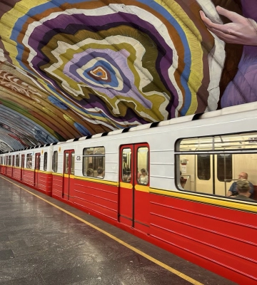 У столичному метро відсьогодні щодня лунатиме оголошення про хвилину мовчання