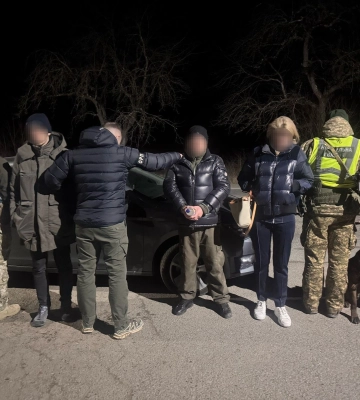 Видавав себе за військового журналіста: на Закарпатті затримали іноземця за підозрою у переправленні чоловіка за кордон