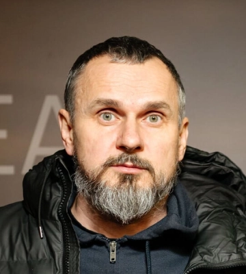 &quot;Реал&quot; стоит смотреть&quot;. Сенцов презентовал фильм, основой которого является случайно снятый бой на фронте