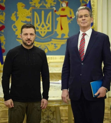 &quot;Зеленский спал&quot;: Трамп пожаловался, что Украина &quot;грубо повела себя&quot; с министром финансов Бессентом