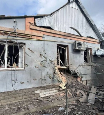 Сьогодні у Нікополі загинули люди. росіяни вбили 2 чоловіків, обстрілявши місто з важкої артилерії.