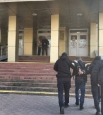 Сожгли авто, выдавая его за машину военного: фигуранты уже задержаны