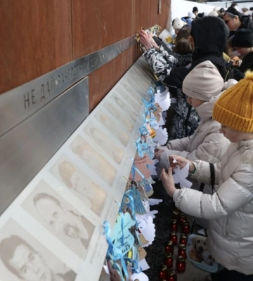 На Меморіалі Героїв Небесної Сотні вшанували пам&#039;ять загиблих майданівців