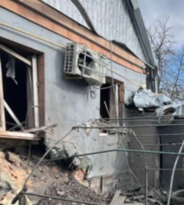 Росіяни вбили двох чоловіків під час обстрілу Нікополя