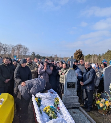 Чотирьох захисників із Рівненщини провели в останню дорогу