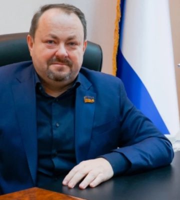 Яку зарплату отримав голова Херсонської обласної ради та його заступники за січень