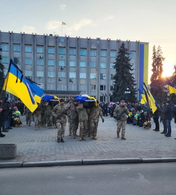 Чотирьох захисників із Рівненщини провели в останню дорогу