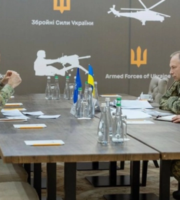 Сирський зустрівся з головою Військового комітету НАТО