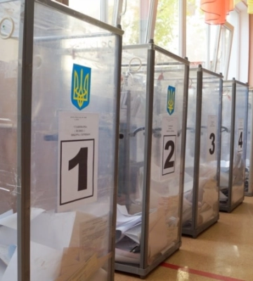 КМІС: дещо зросла частка українців, які підтримують проведення виборів за умови перемир’я