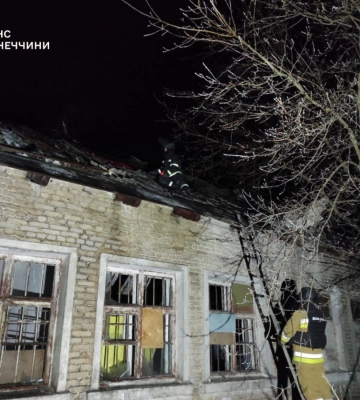 Пожар в Родинском: спасатели ликвидировали последствия российского обстрела
