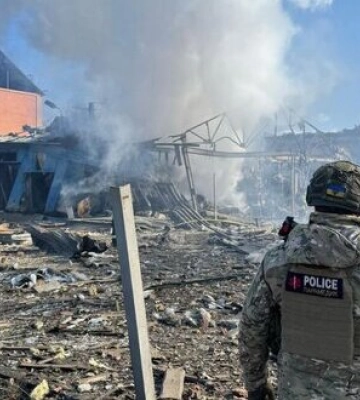 Окупанти вдарили КАБами по Костянтинівці: загинув чоловік, 2 особи поранено. ФОТОрепортаж