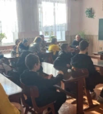 У селі на Волині гімназистам розповіли про здоровий спосіб життя