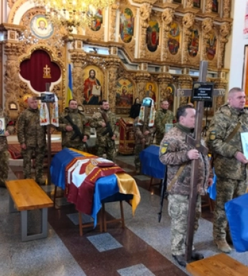 У Полтаві провели в останню путь трьох військовослужбовців