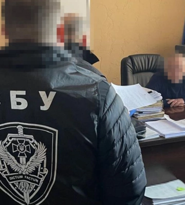 Орендував квартиру, а потім привласнив: у Дніпрі за шахрайство затримали суддю