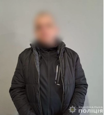 Під час обшуку у жителя Мукачівщини знайшли наркотики та зброю