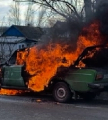 У Первомайському районі загорівся автомобіль