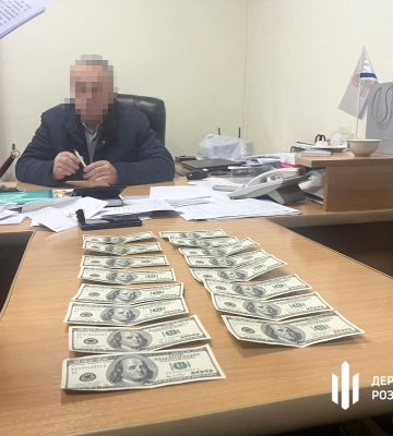 Допомагав військовозобов’язаним уникати мобілізації: правоохоронці затримали керівника Хмельницької райадміністрації
