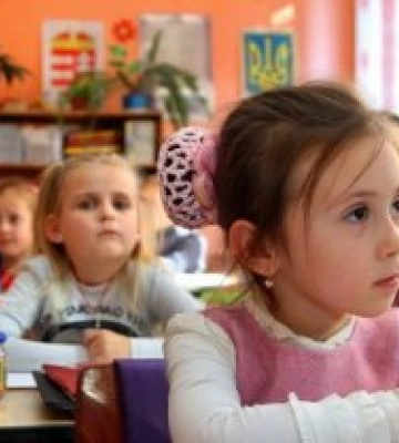 Угорщина підтримує мовні права угорців на Закарпатті