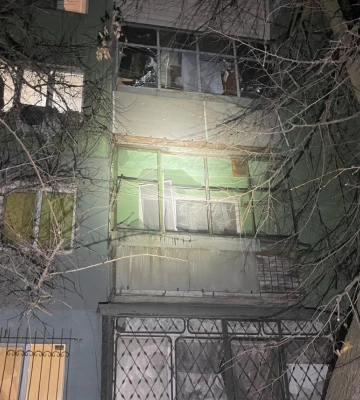 Нічна атака на Дніпропетровщину: влучання по підприємству та руйнування будинків