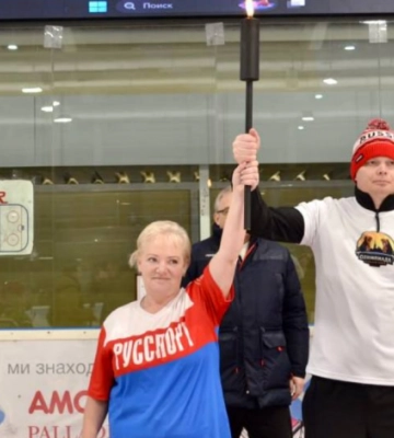 “Олимпиада для своих” - в Мелитополе предатели позорились с фейковым олимпийскм факелом (Скрины)