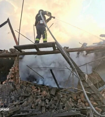 Наслідки нічного обстрілу села Лобанівка на Харківщині 