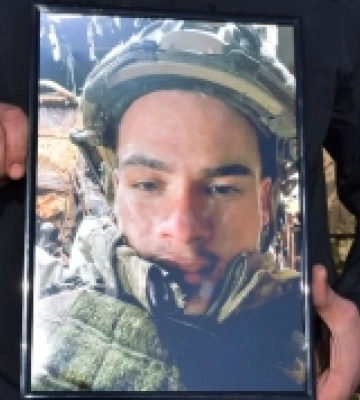 Майже рік вважався зниклим безвісти: на Володимирщині попрощалися з прикордонником Олександром Новосадом