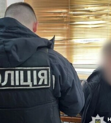 Чоловік розпилив газ та вистрілив у співробітника ТЦК в Одесі. ФОТОрепортаж
