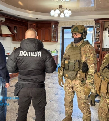 На Дніпропетровщині викрито банду «чорних лісорубів», яку очолював кримінальний авторитет. ФОТО