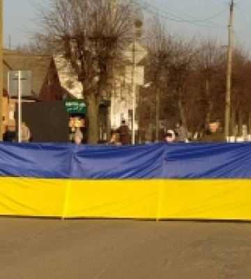 «Вшануй»: у селищі на Волині закликали зупинятися у хвилину мовчання