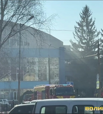 Дим ішов з вікна: у спорткомплексі в Луцьку трапилася пожежа