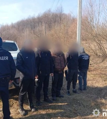 Поліція Хустщини затримала зловмисника, причетного до переправлення військовозобов’язаних через кордон