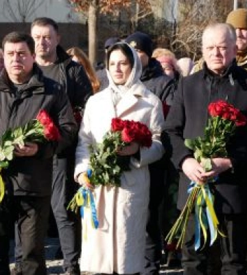 На Вінниччині у третю річницю повномасштабного вторгнення вшанували пам’ять загиблих Героїв На Вінниччині у третю річницю повномасштабного вторгнення вшанували пам’ять загиблих Героїв