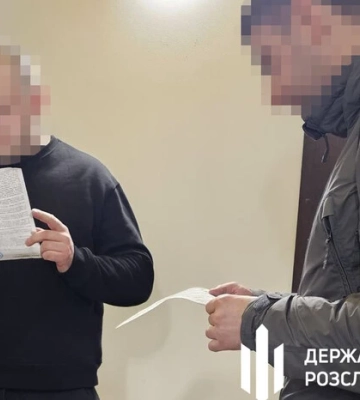 Екскомандир військової частини «вибивав» з підлеглих гроші за відпустки