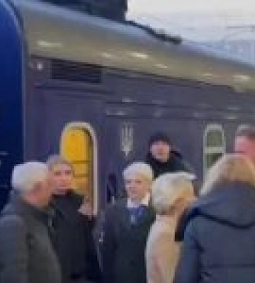 Урсула фон дер Ляєн і Кошта відвідують Київ для обговорення безпеки