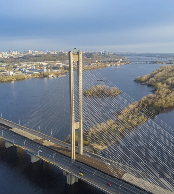 У Києві можуть частково відновити рух автівок Південним мостом — міський голова