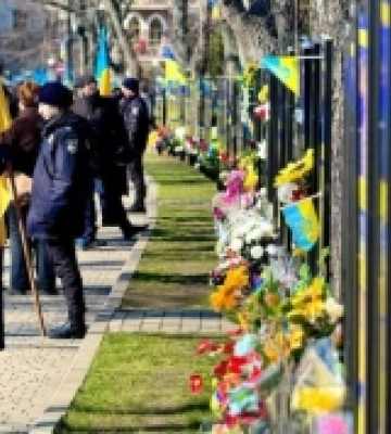 Імена ще 48 воїнів увічнили на Алеї пам`яті полеглих героїв в Одесі