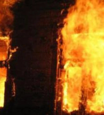 У селі на Дніпропетровщині під час ліквідації пожежі знайдено обгоріле тіло людини, - ДСНС