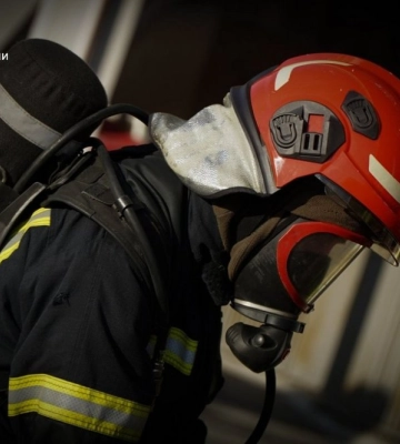 У Львові рятувальники врятували двох людей під час пожежі у квартирі