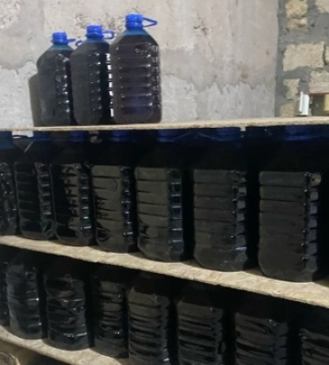 У Миколаєві ліквідували масштабне підпільне виробництво алкоголю з мільйонними прибутками
