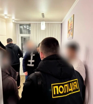 У київських аптеках іноземці торгували медикаментами із РФ