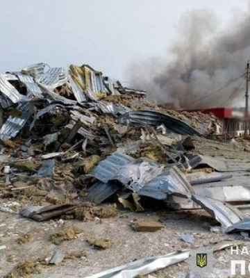 Доба на Донеччині: ворог знову обстріляв 8 населених пунктів, одна людина загинула, ще шість - дістали поранення. ФОТОрепортаж