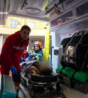Під час пожежі в Одесі врятували дівчину