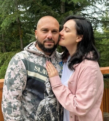 &quot;Человек, который оберегает нашу страну&quot;. Витвицкая показала, как со своим женихом отдыхала в Буковеле