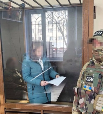 СБУ затримала одеситку, яка ховала вибухівки для терактів і палила енергооб’єкти Укрзалізниці