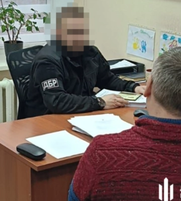 Перед судом предстанет экс-правоохранитель, "сливавший" данные об умерших