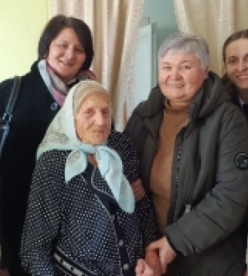 У селі на Волині довгожительку привітали з 90-річчям