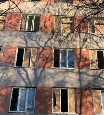 Уночі росіяни обстріляли у Херсоні лікарню