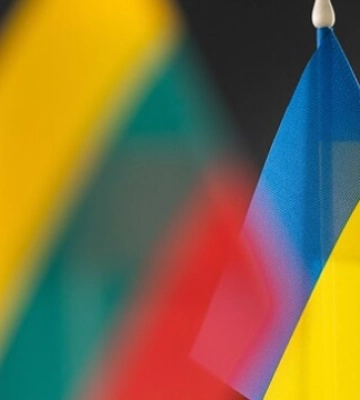 Литва передасть Херсонщині 500 сонячних панелей для критично важливих обʼєктів