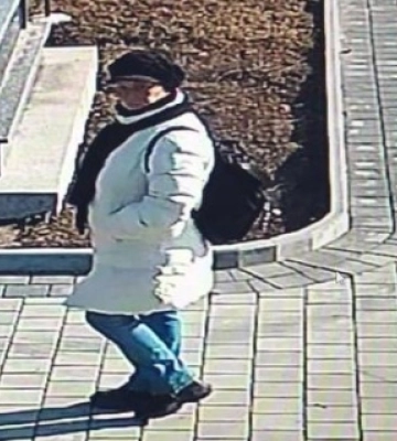 У Чернівцях мародерка вкрала гільзи та монету з могили захисника