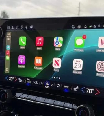Apple покращила CarPlay у iOS 18․4